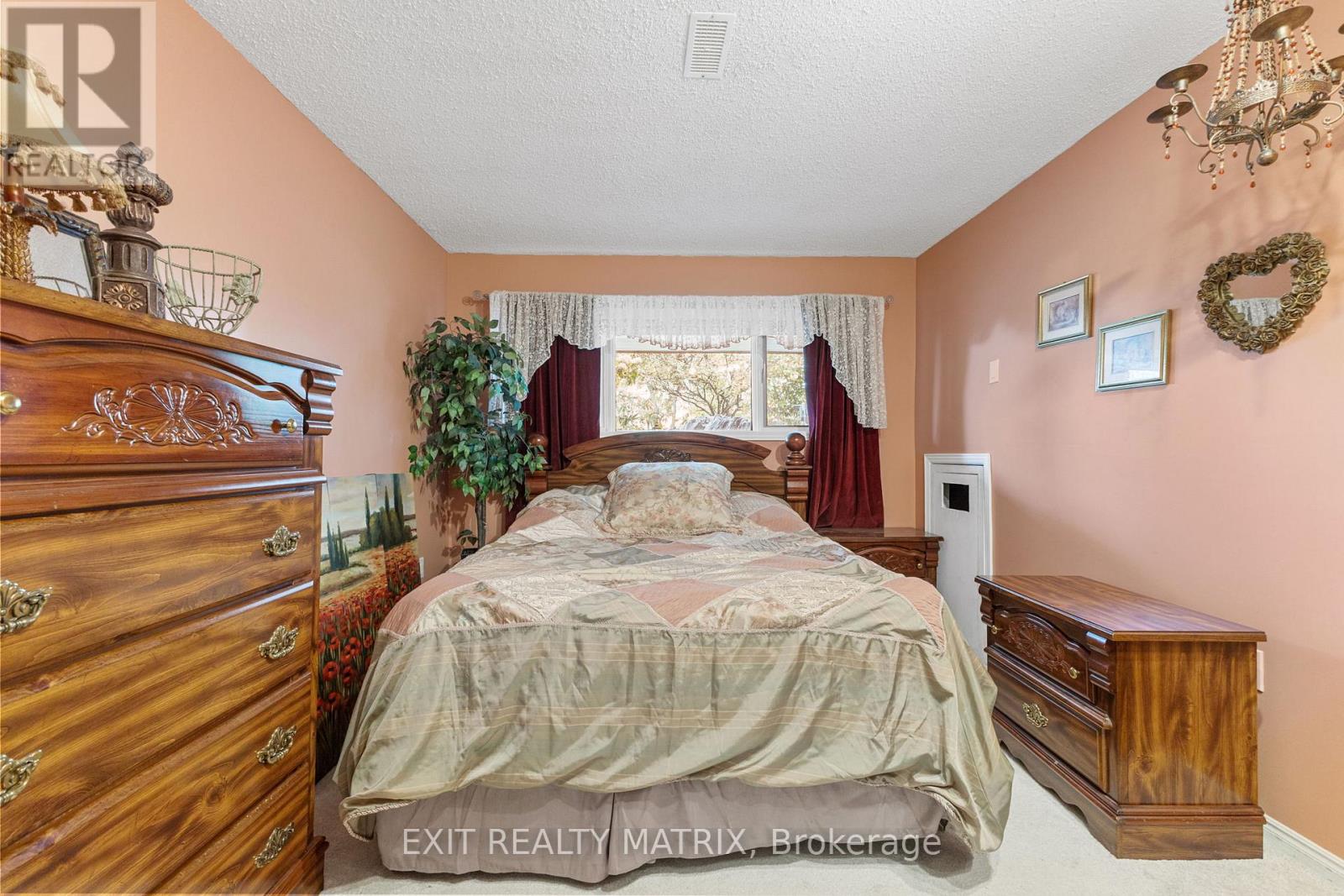 1100 Moffatt Drive, Ottawa, Ontario  K4C 1B7 - Photo 32 - X12476230
