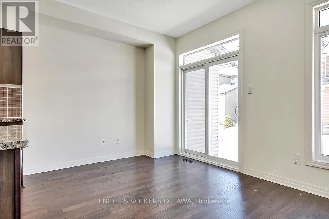 165 Overberg Way, Ottawa, Ontario  K2S 0J7 - Photo 18 - X12477881