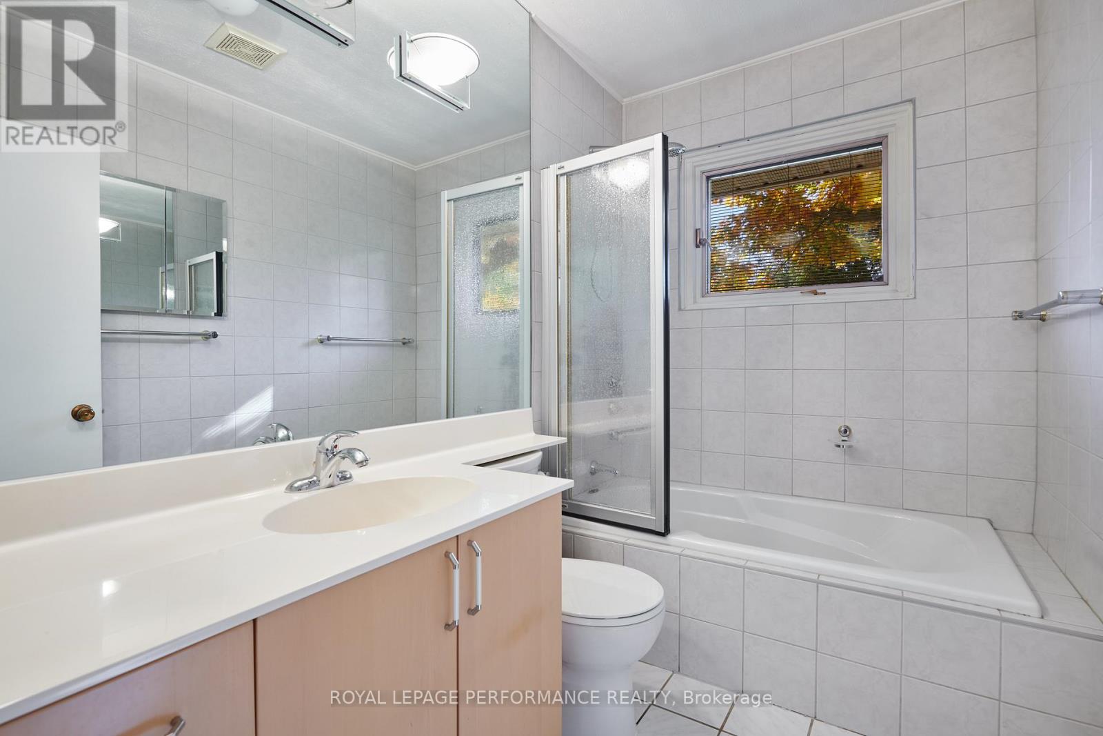 1394 Wesmar Drive, Ottawa, Ontario  K1H 7T5 - Photo 14 - X12477874