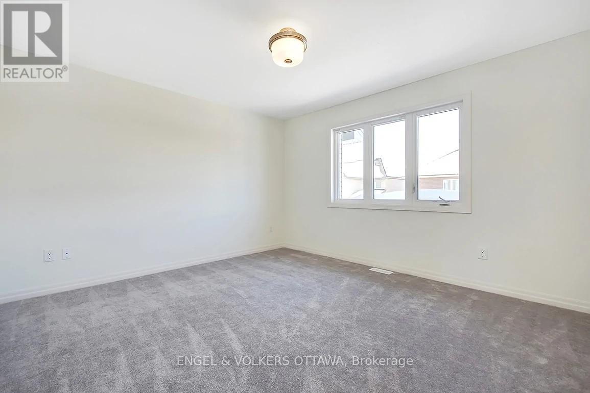 165 Overberg Way, Ottawa, Ontario  K2S 0J7 - Photo 19 - X12477881