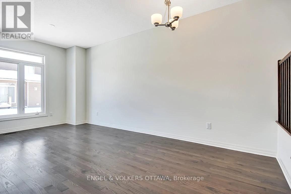165 Overberg Way, Ottawa, Ontario  K2S 0J7 - Photo 13 - X12477881