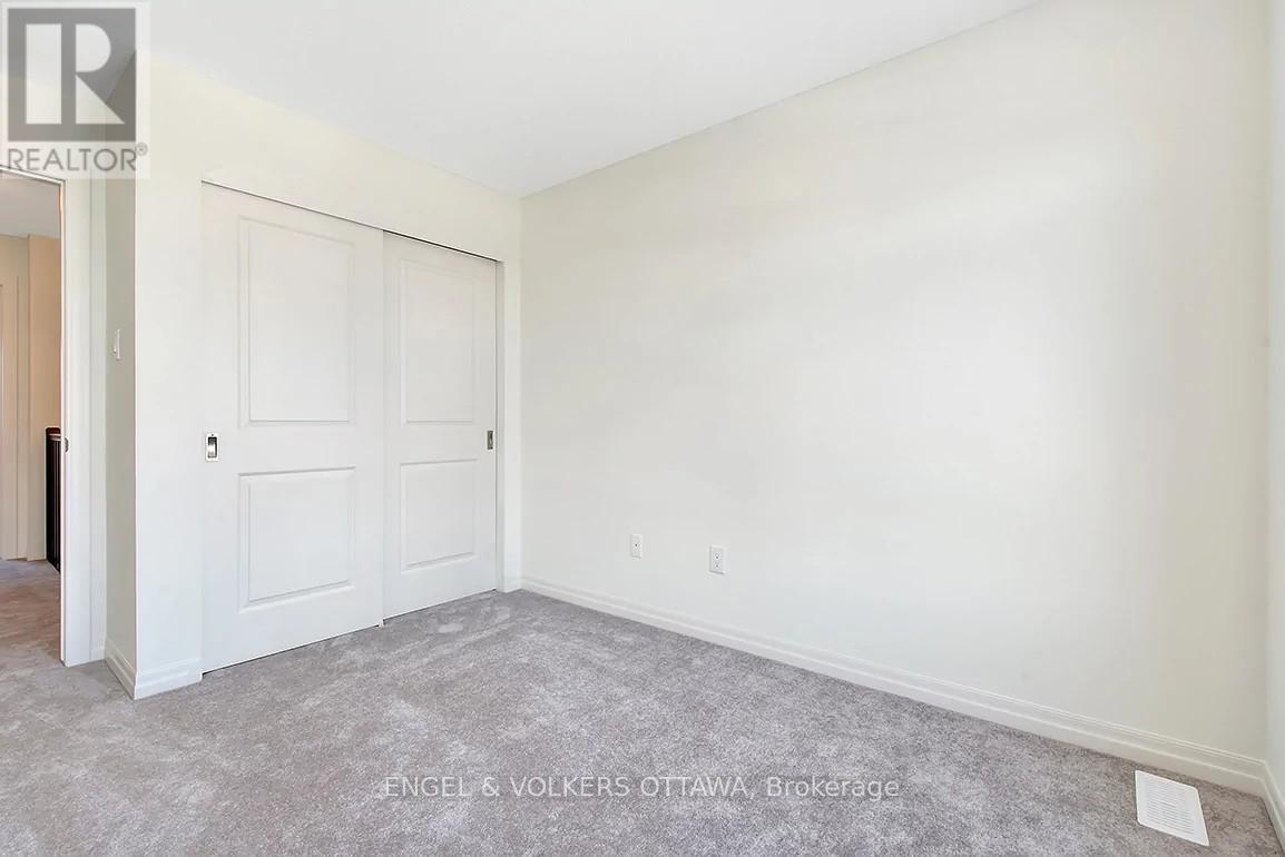 165 Overberg Way, Ottawa, Ontario  K2S 0J7 - Photo 26 - X12477881