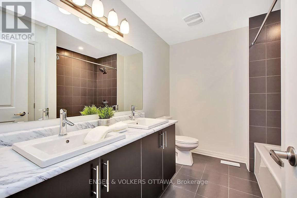 165 Overberg Way, Ottawa, Ontario  K2S 0J7 - Photo 27 - X12477881