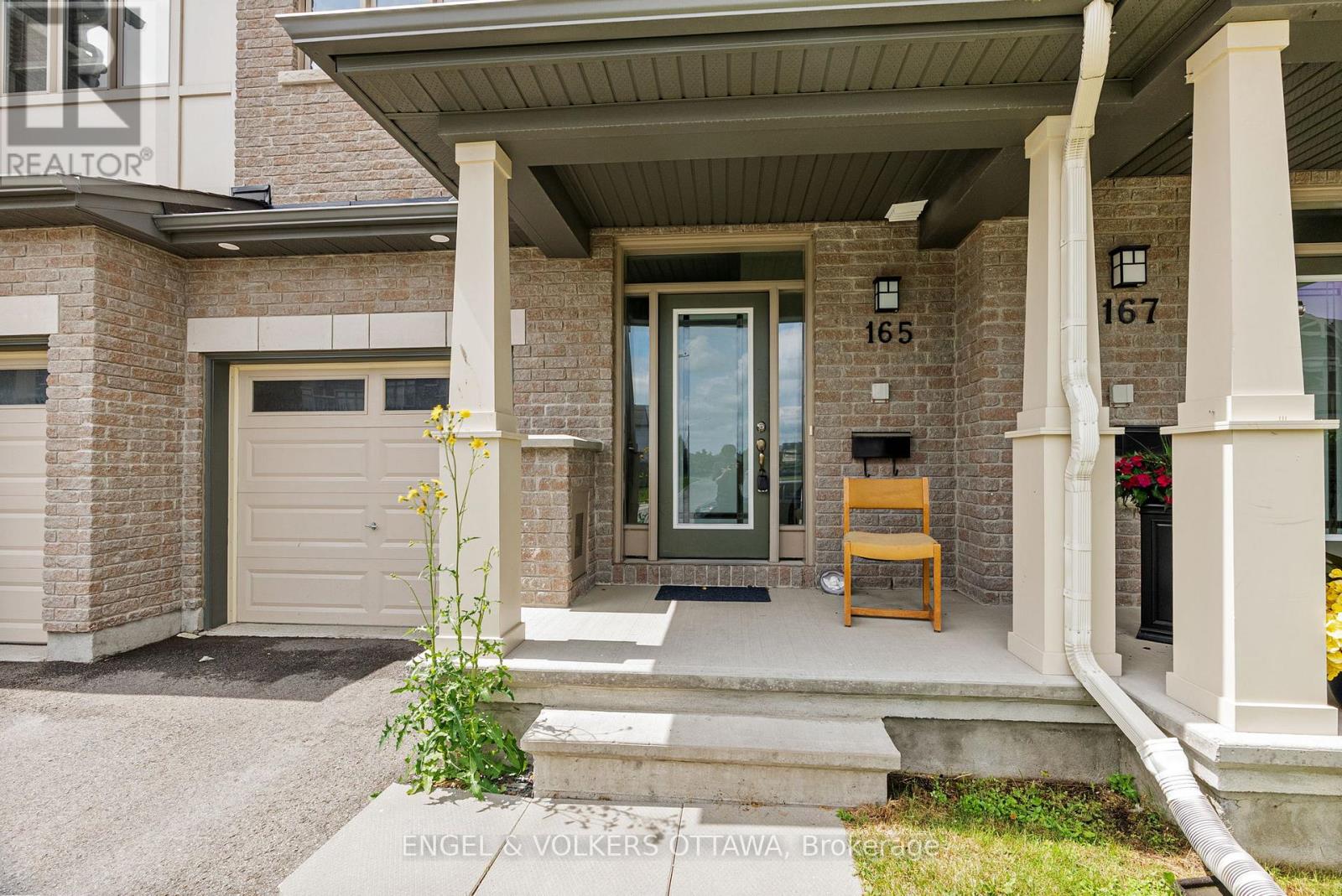 165 Overberg Way, Ottawa, Ontario  K2S 0J7 - Photo 4 - X12477881