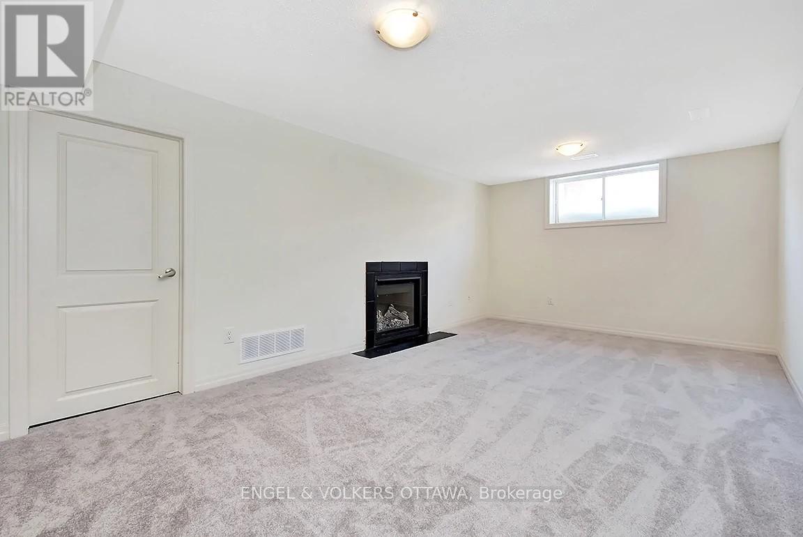 165 Overberg Way, Ottawa, Ontario  K2S 0J7 - Photo 28 - X12477881