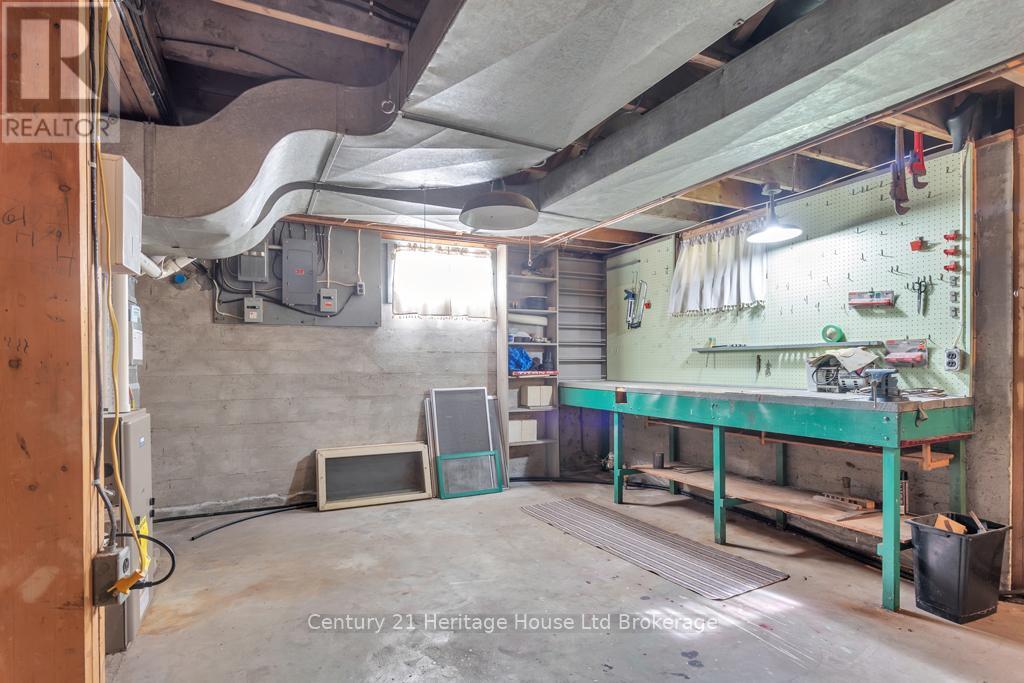 10 Parkside Drive, Tillsonburg, Ontario  N4G 3Z9 - Photo 21 - X12476006