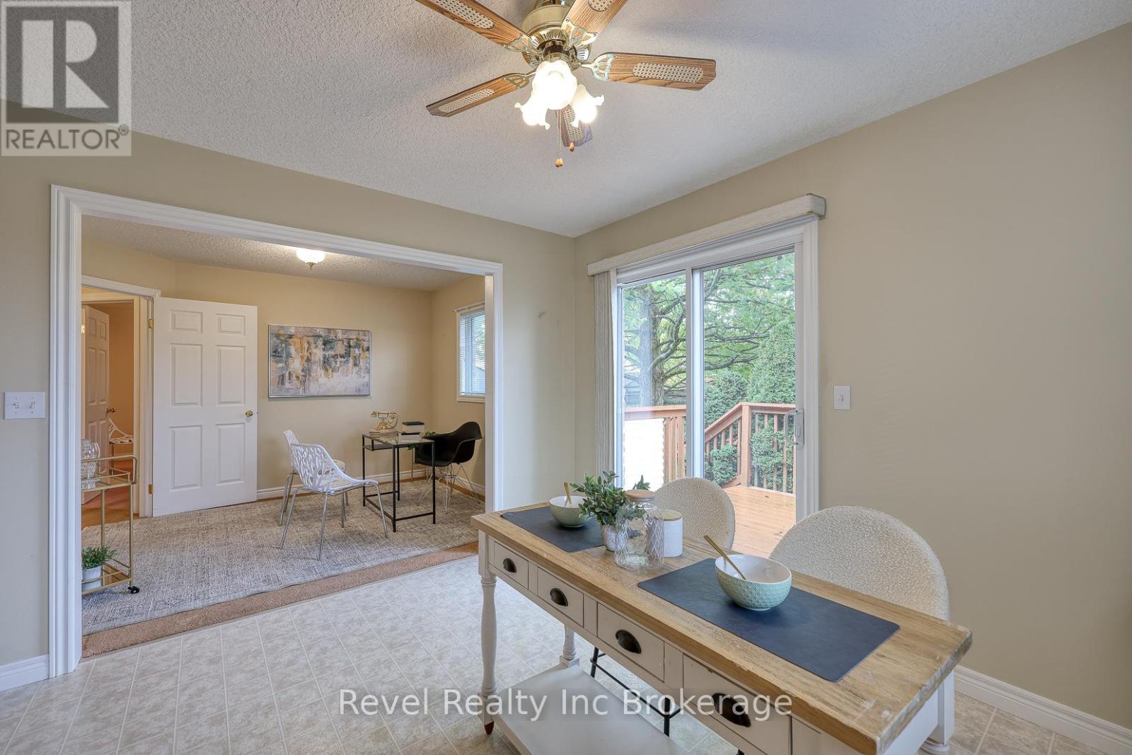 803 Stonegate Drive, Woodstock, Ontario  N4V 1H6 - Photo 22 - X12476008