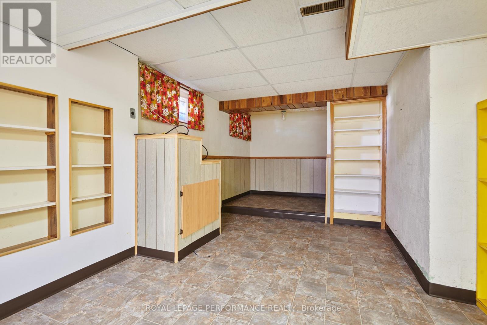 1394 Wesmar Drive, Ottawa, Ontario  K1H 7T5 - Photo 18 - X12477874