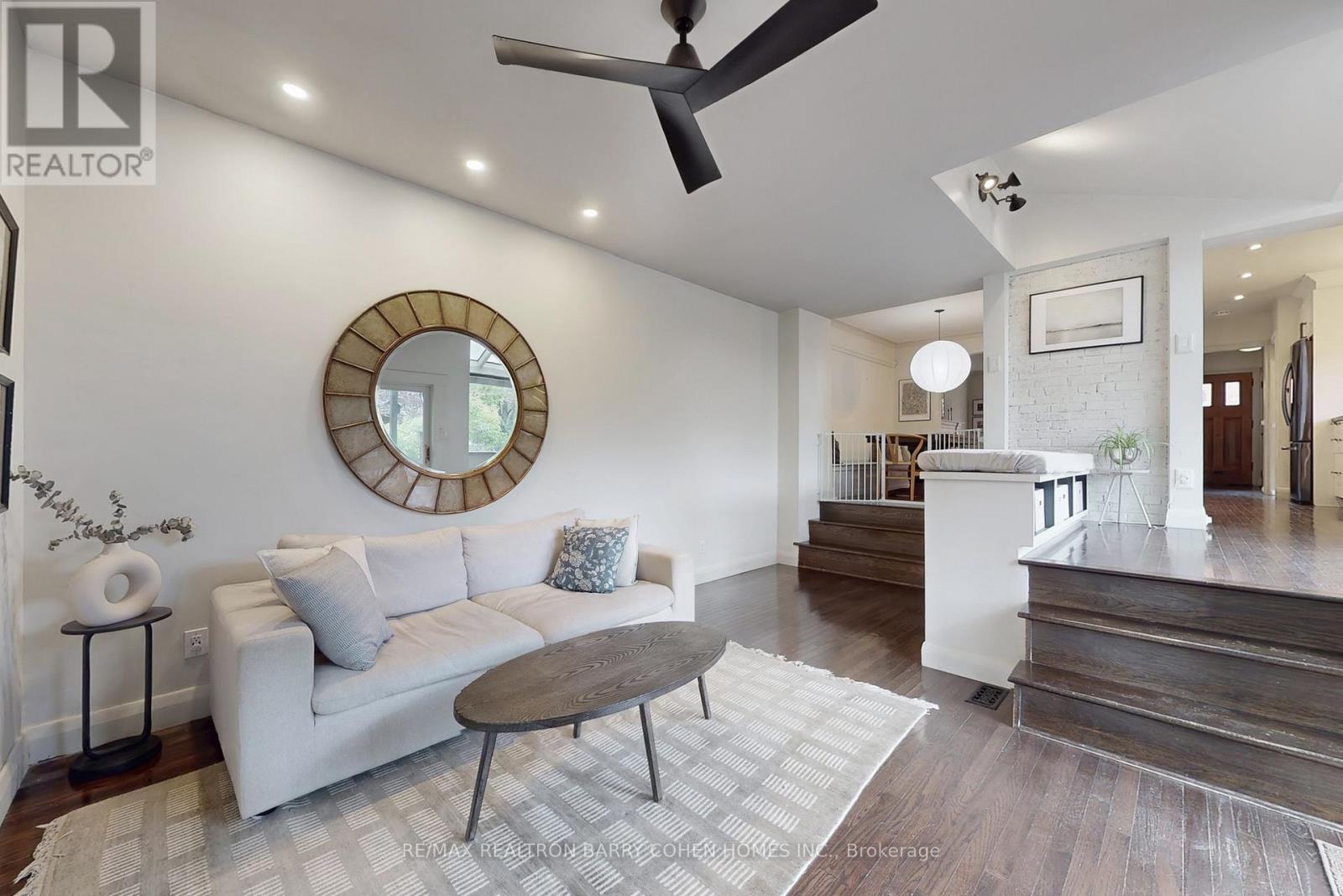 155 Parkhurst Boulevard, Toronto, Ontario  M4G 2E8 - Photo 10 - C12476019