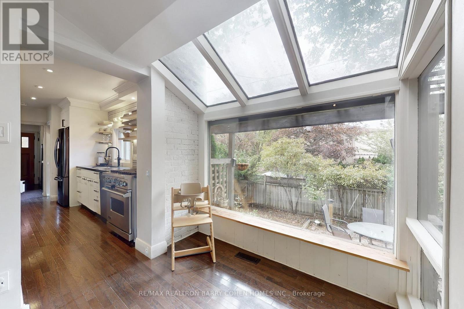 155 Parkhurst Boulevard, Toronto, Ontario  M4G 2E8 - Photo 11 - C12476019