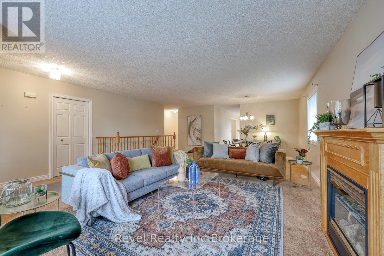 803 Stonegate Drive, Woodstock, Ontario  N4V 1H6 - Photo 12 - X12476008