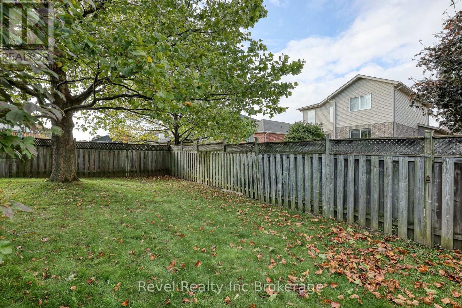 803 Stonegate Drive, Woodstock, Ontario  N4V 1H6 - Photo 38 - X12476008