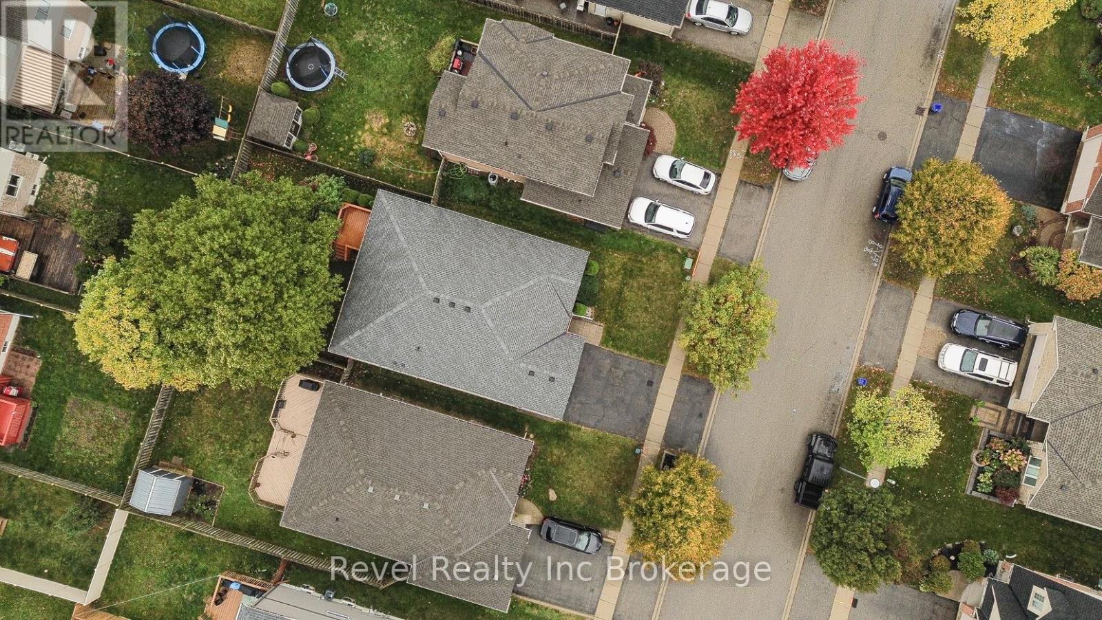 803 Stonegate Drive, Woodstock, Ontario  N4V 1H6 - Photo 6 - X12476008
