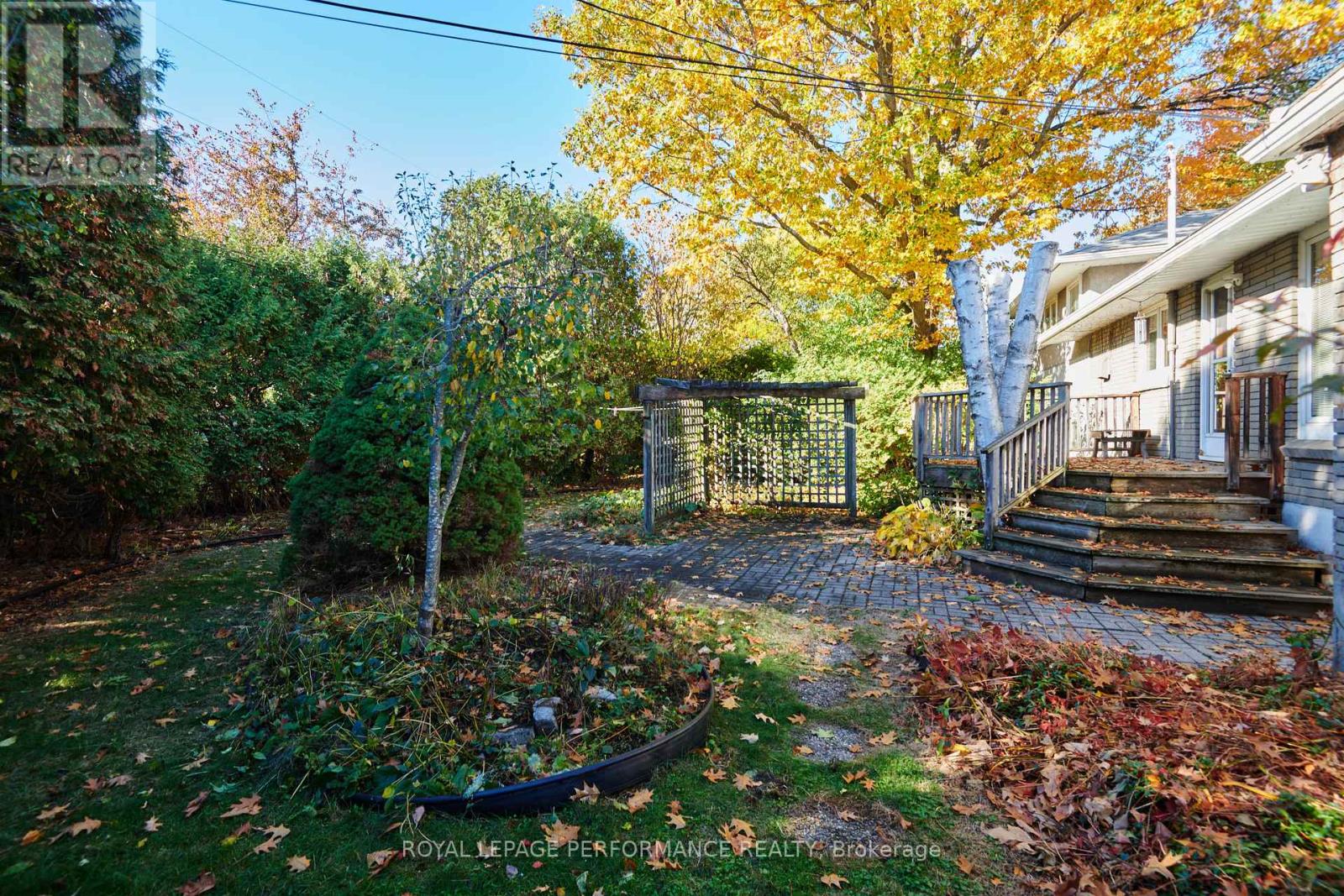 1394 Wesmar Drive, Ottawa, Ontario  K1H 7T5 - Photo 21 - X12477874
