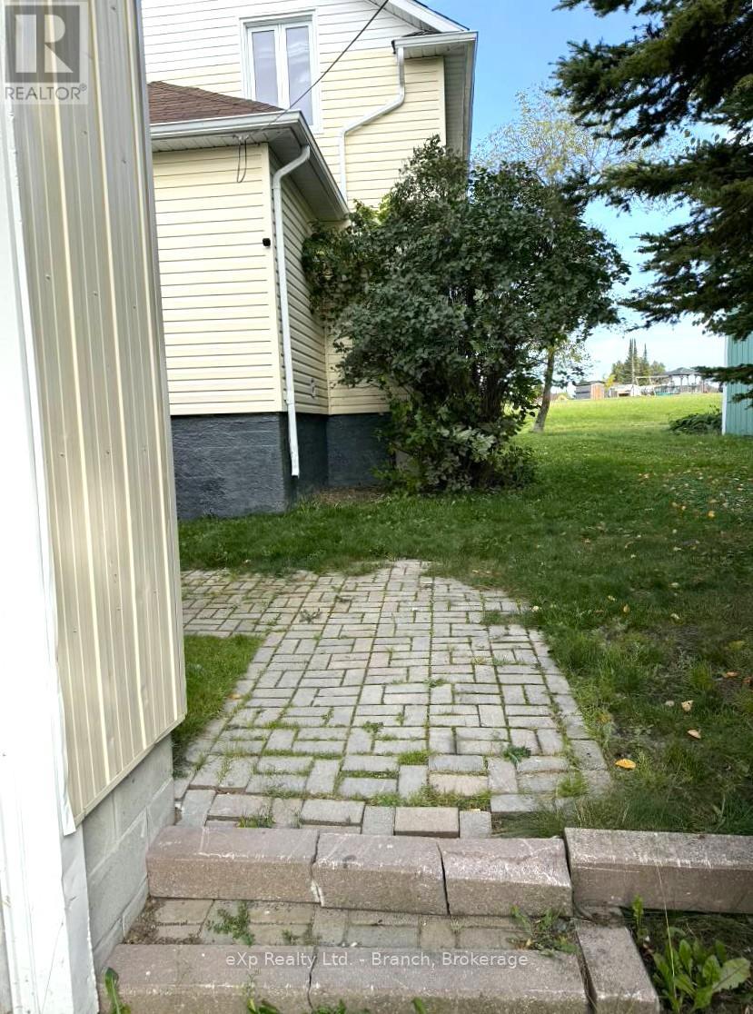 120 Circle Place, Iroquois Falls, Ontario P0K 1E0 - Photo 34 - T12477954