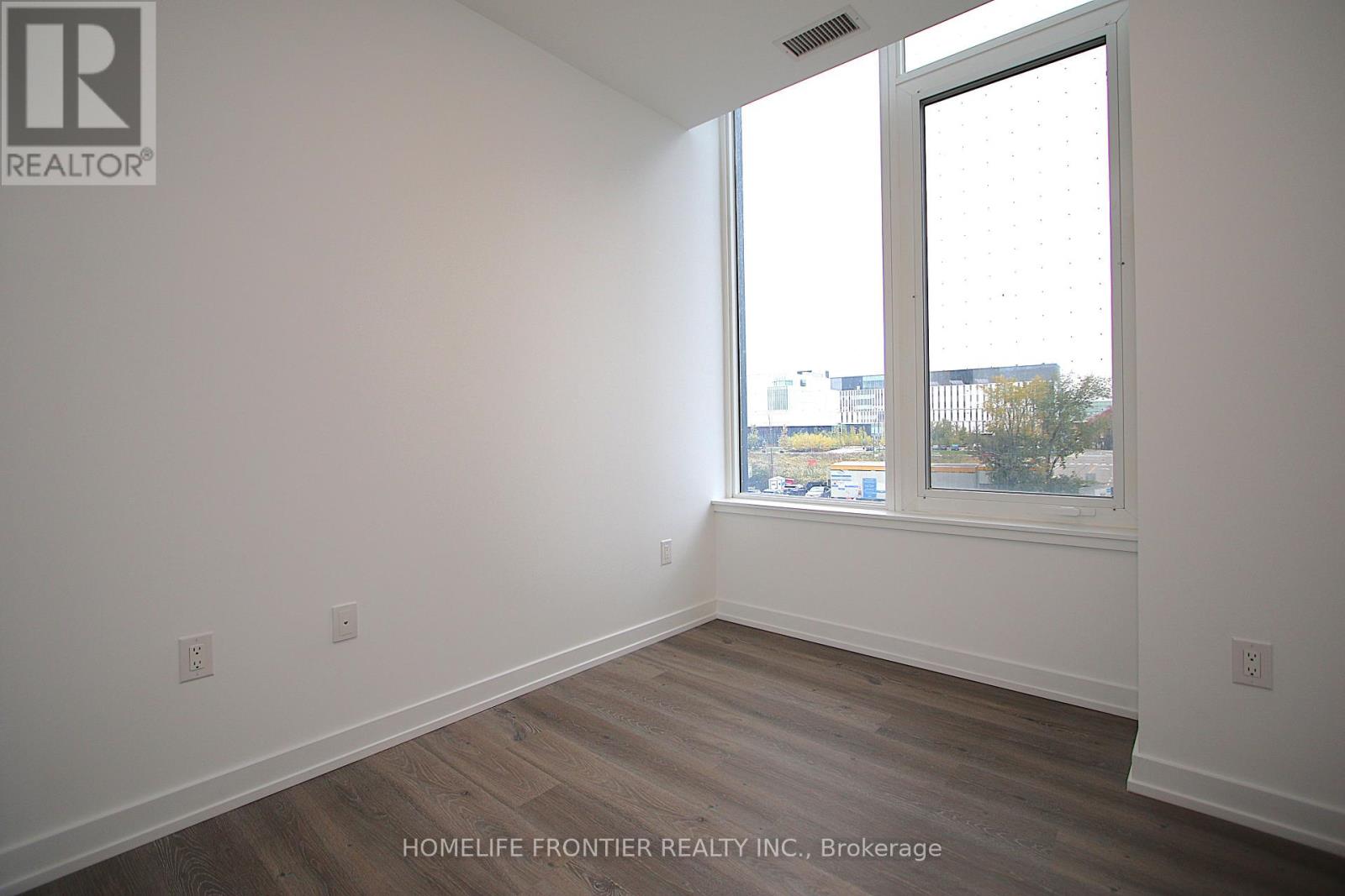 202 - 395 Square One Drive, Mississauga, Ontario  L5B 0P6 - Photo 9 - W12473406