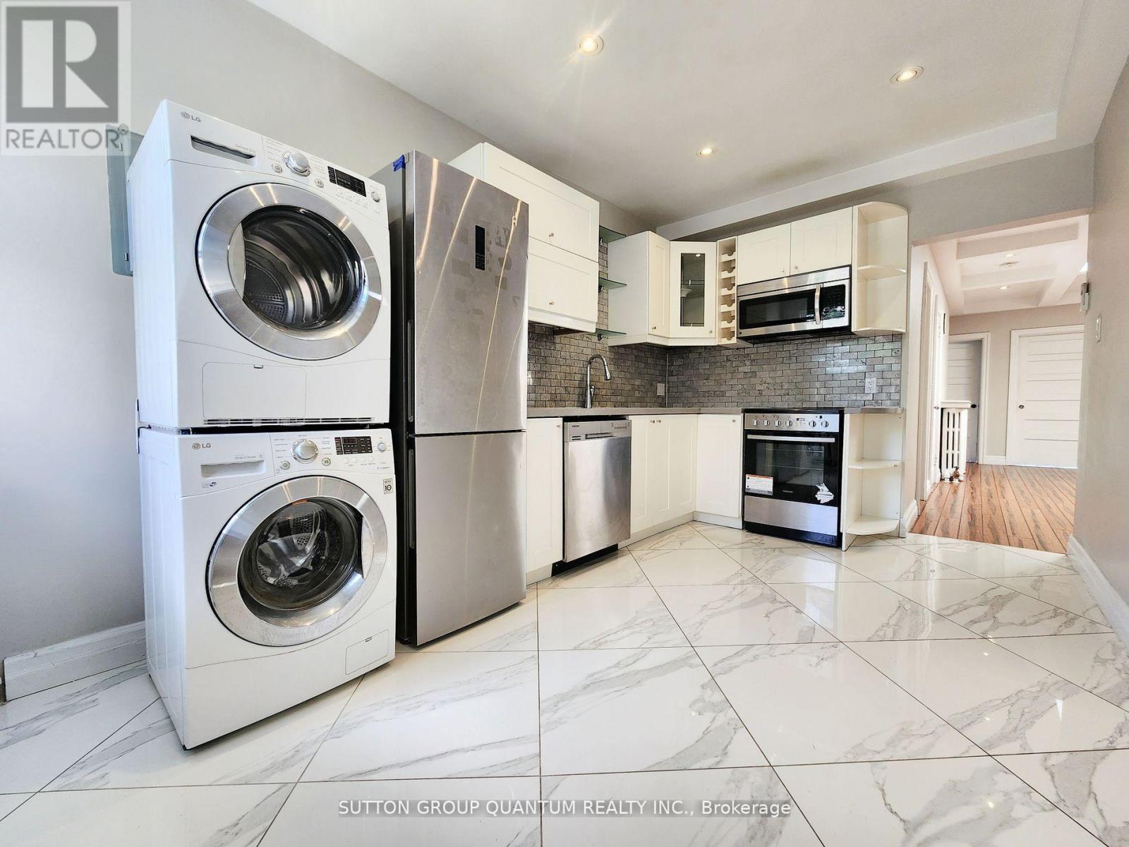 Upper - 291 Roncesvalles Avenue, Toronto, Ontario  M6R 2M3 - Photo 9 - W12472910
