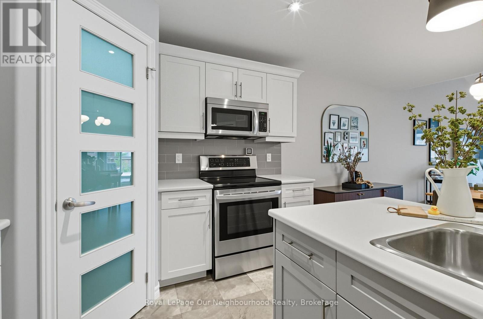 6 Mavis Way, Belleville, Ontario K8P 0G2 - Photo 6 - X12477921