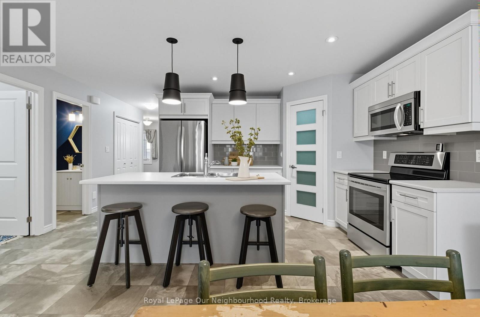 6 Mavis Way, Belleville, Ontario K8P 0G2 - Photo 8 - X12477921