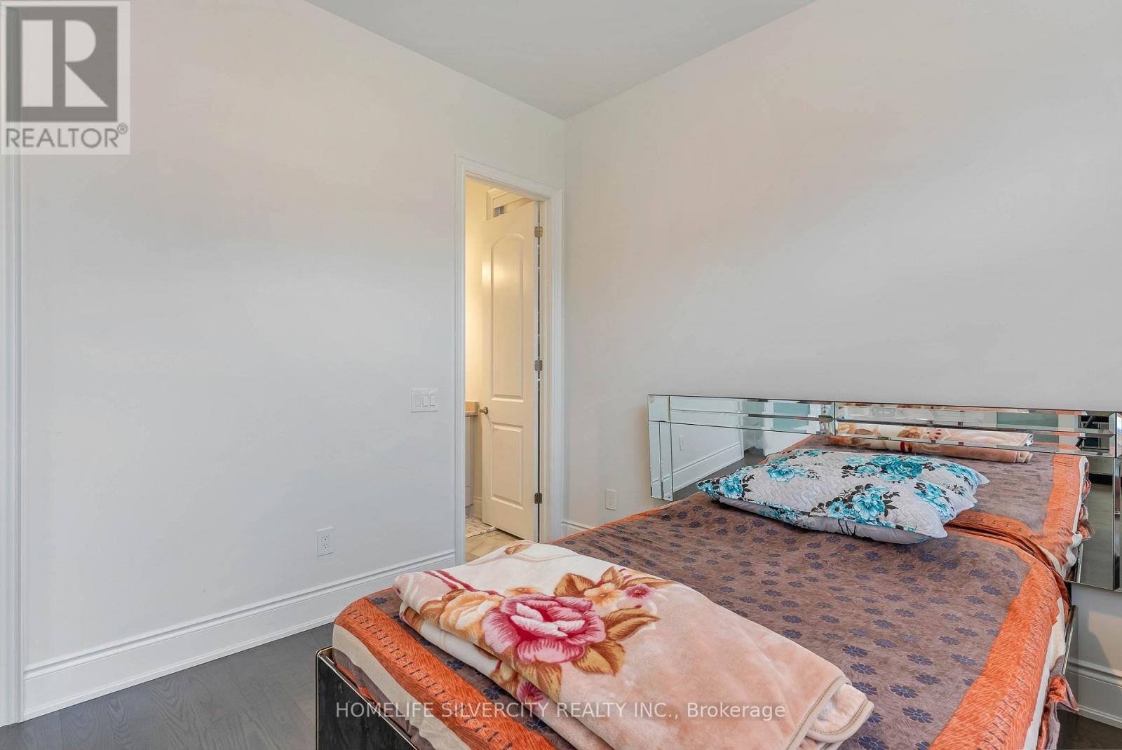 71 Raspberry Rdg Avenue, Caledon, Ontario  L7C 4N3 - Photo 8 - W12475996