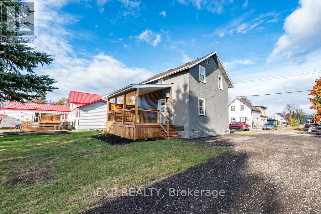 146 Blake Street, Renfrew, Ontario  K7V 2L2 - Photo 10 - X12477864