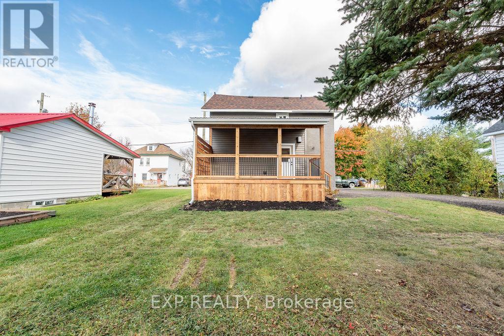 146 Blake Street, Renfrew, Ontario  K7V 2L2 - Photo 8 - X12477864