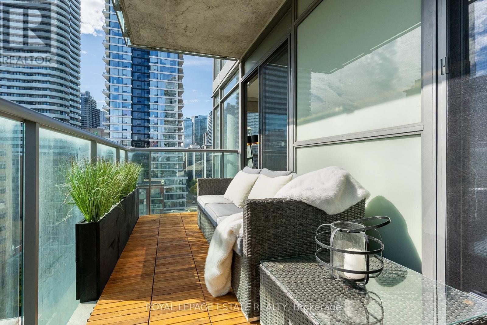 1003 - 281 Mutual Street, Toronto, Ontario  M4Y 3C4 - Photo 36 - C12476115