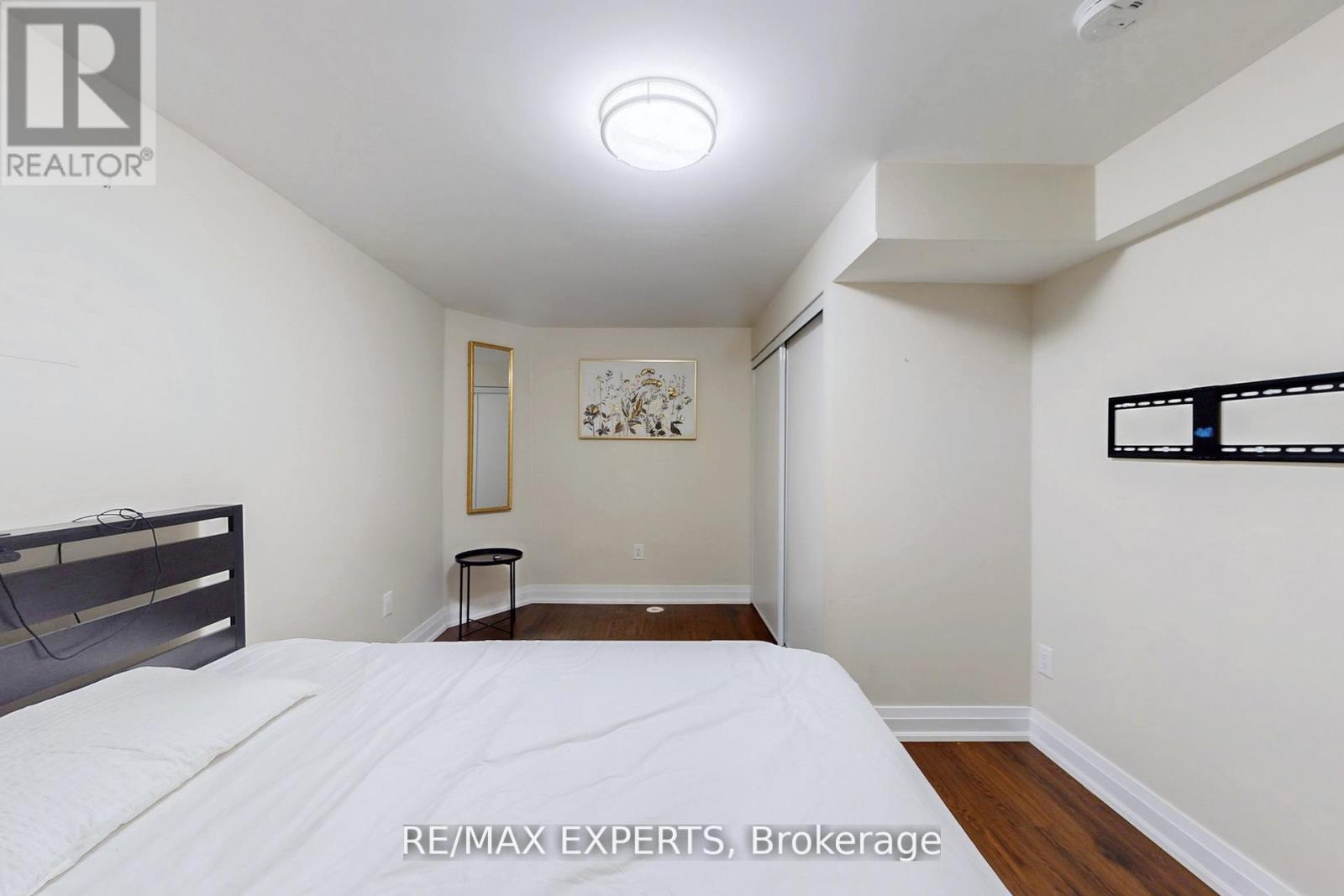 528 Fairview Road W, Mississauga, Ontario  L5B 3X1 - Photo 14 - W12476085