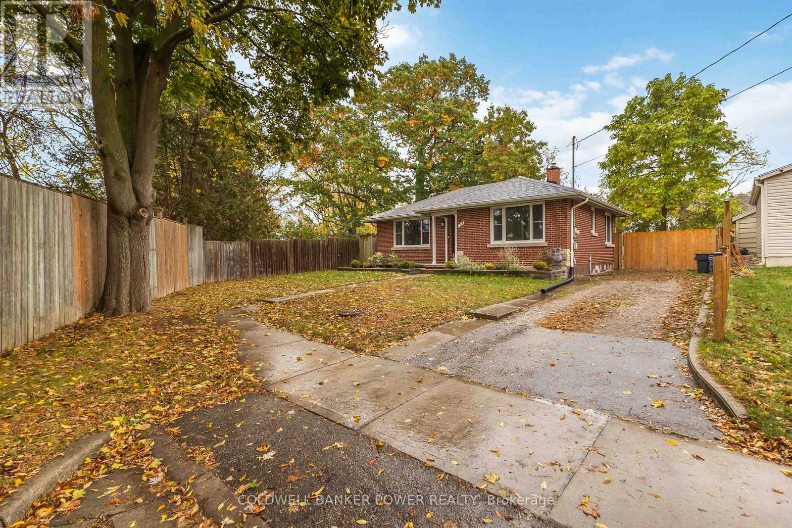 1219 Albany Street, London East, Ontario  N5W 3L8 - Photo 3 - X12477944