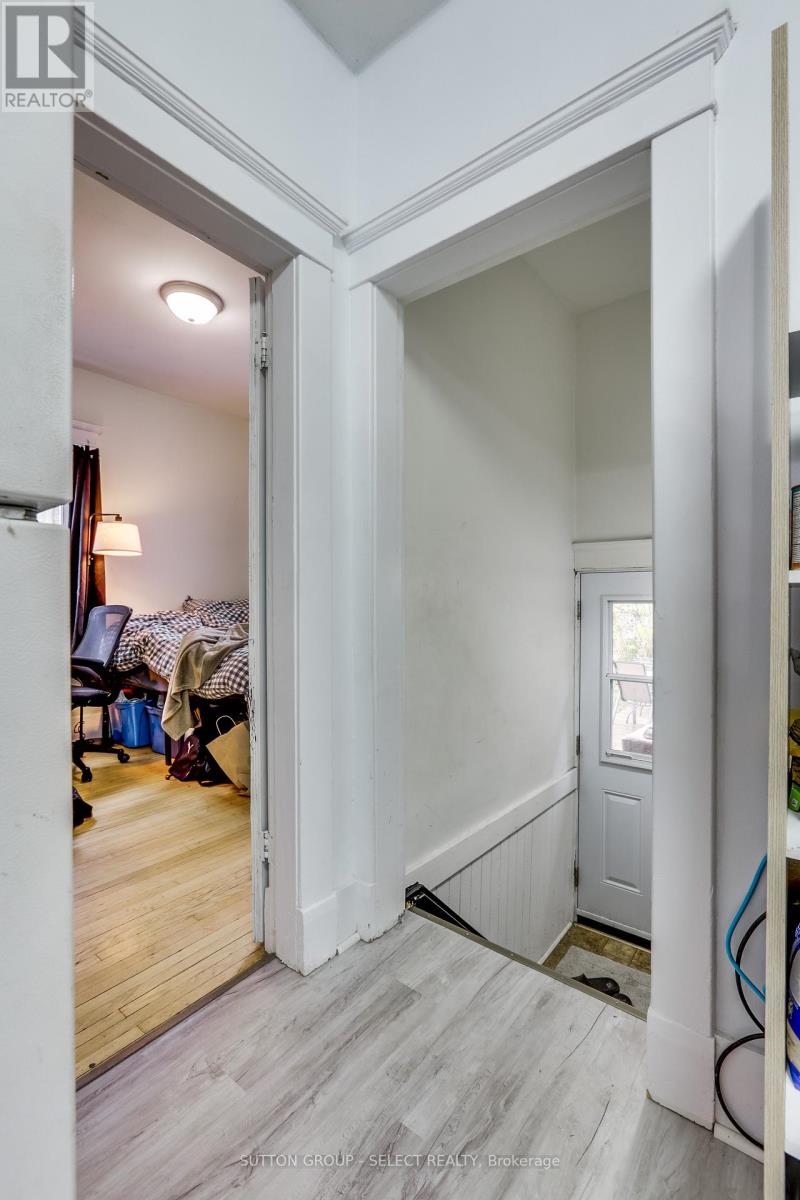 231 Raymond Avenue, London East, Ontario  N6A 2W1 - Photo 11 - X12477966
