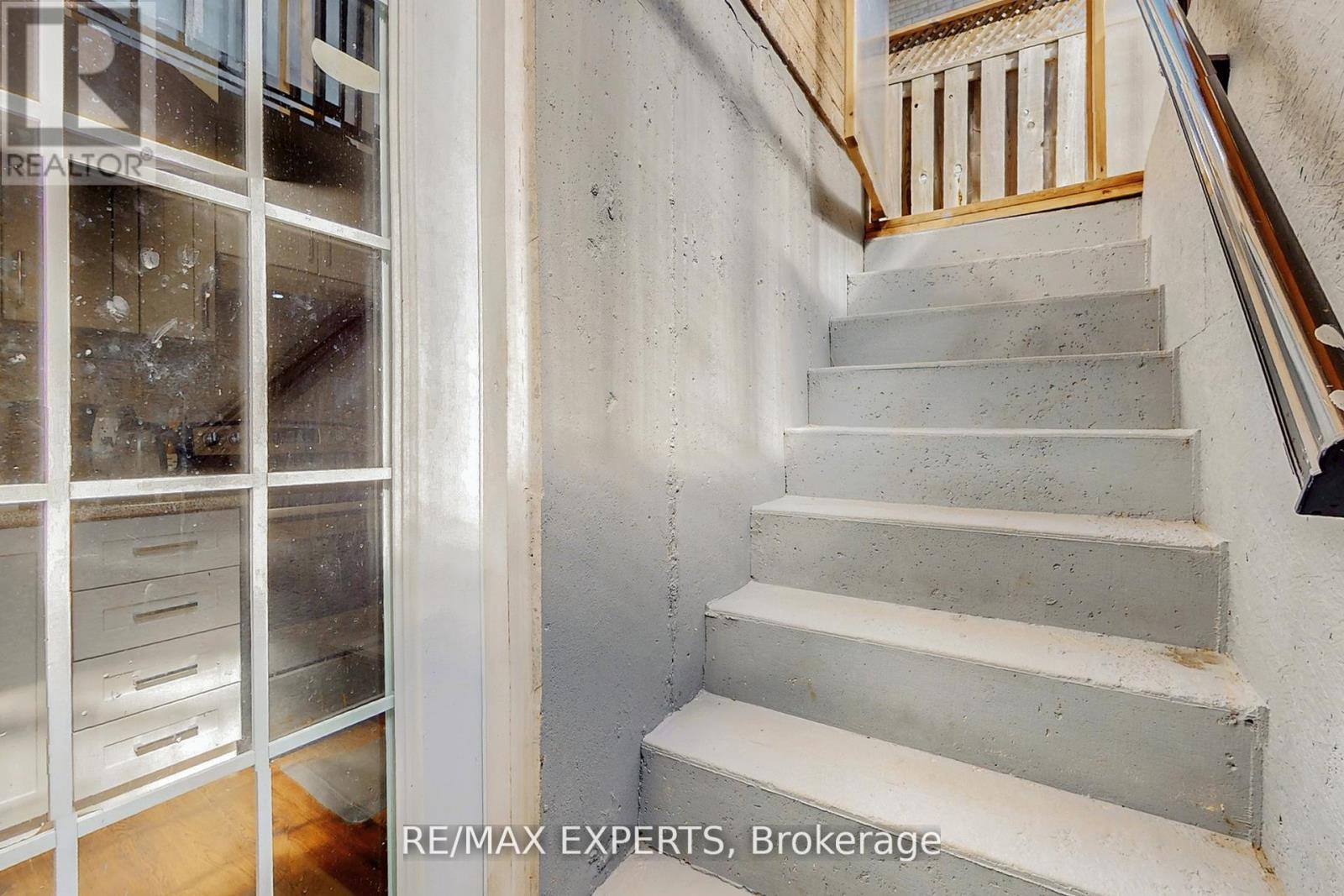 528 Fairview Road W, Mississauga, Ontario  L5B 3X1 - Photo 26 - W12476085