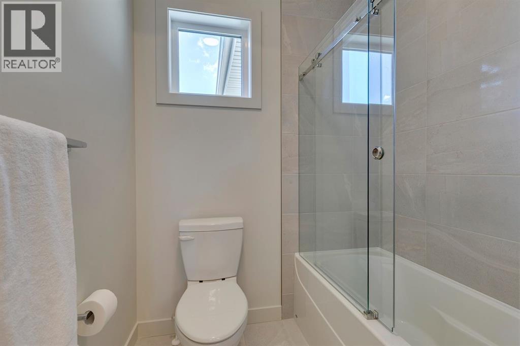 69 Shawnee Green Sw, Calgary, Alberta  T2Y 0P5 - Photo 30 - A2244390