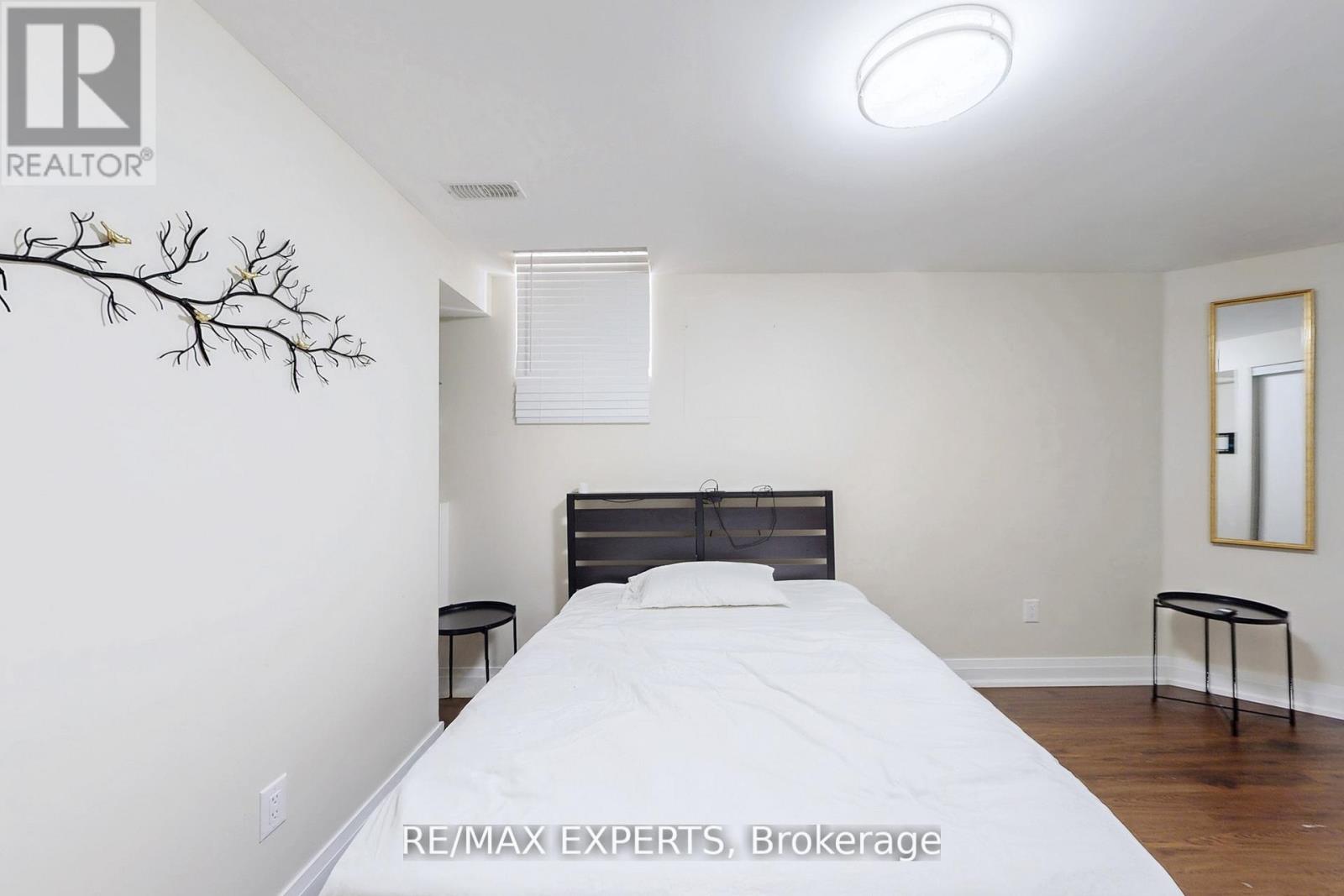 528 Fairview Road W, Mississauga, Ontario  L5B 3X1 - Photo 12 - W12476085