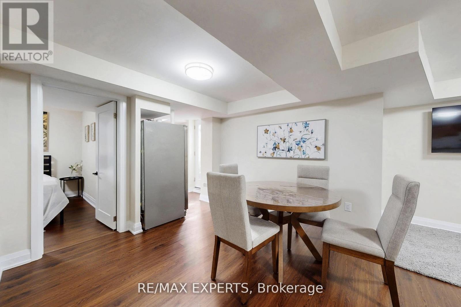 528 Fairview Road W, Mississauga, Ontario  L5B 3X1 - Photo 8 - W12476085