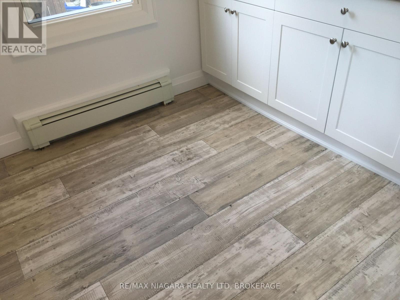 Rear Unit - 163 Welland Avenue, St. Catharines, Ontario  L2R 2N9 - Photo 19 - X12245949