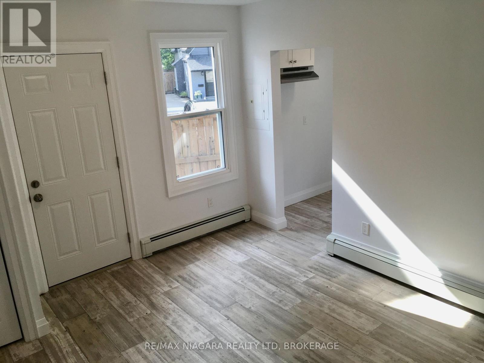 Rear Unit - 163 Welland Avenue, St. Catharines, Ontario  L2R 2N9 - Photo 14 - X12245949