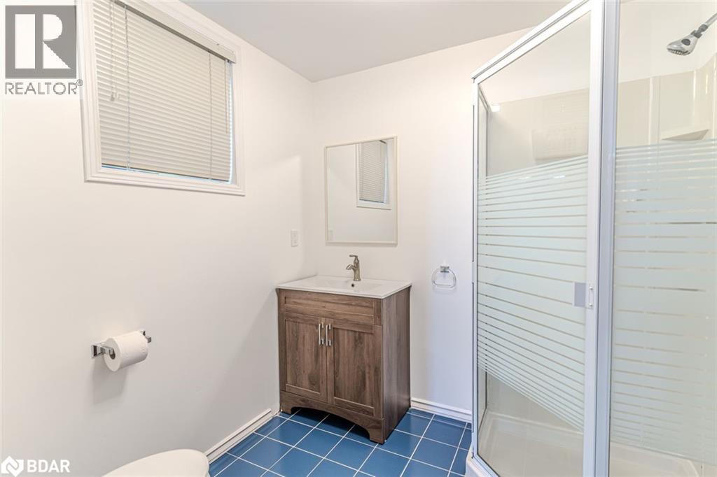 36 Kempenfelt Drive, Barrie, Ontario  L4M 1B9 - Photo 14 - 40781413