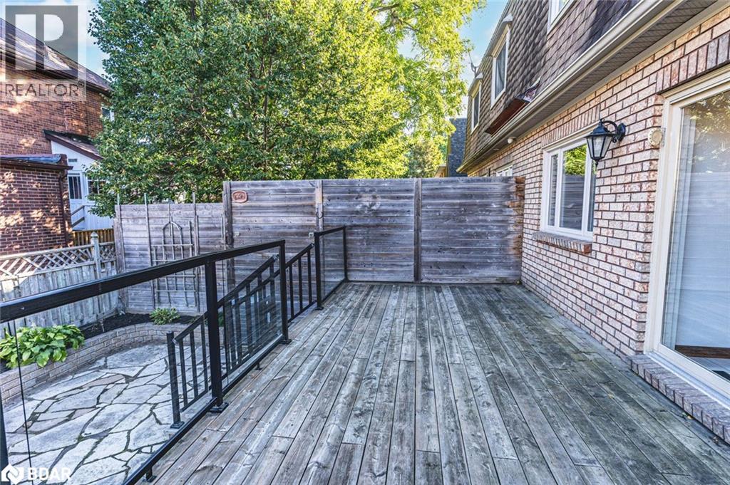 36 Kempenfelt Drive, Barrie, Ontario  L4M 1B9 - Photo 15 - 40781413