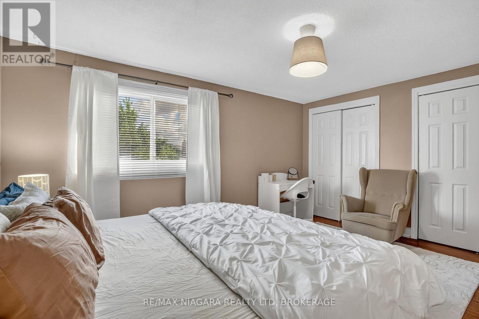 29 Baxter Crescent, Thorold (Confederation Heights), Ontario  L2Z 4S1 - Photo 25 - X12476074