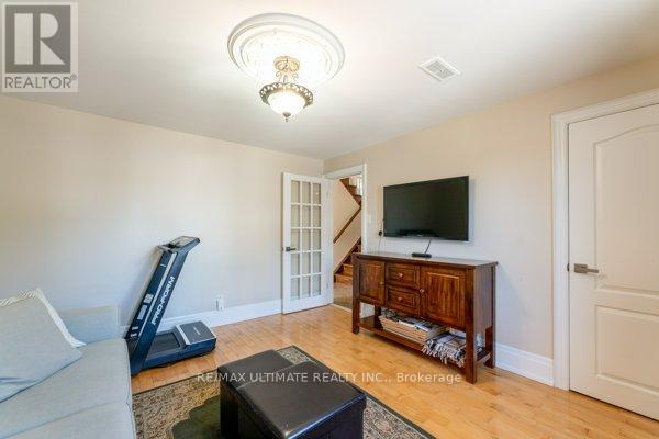47 Jocada Road, Toronto, Ontario  M6L 2J4 - Photo 30 - W12476135