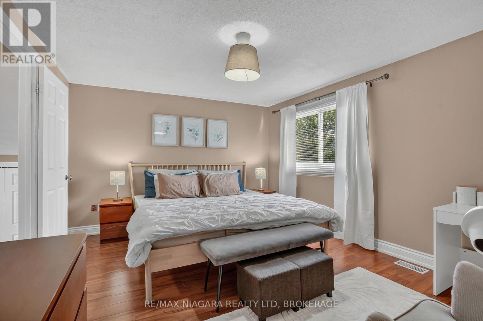 29 Baxter Crescent, Thorold (Confederation Heights), Ontario  L2Z 4S1 - Photo 26 - X12476074