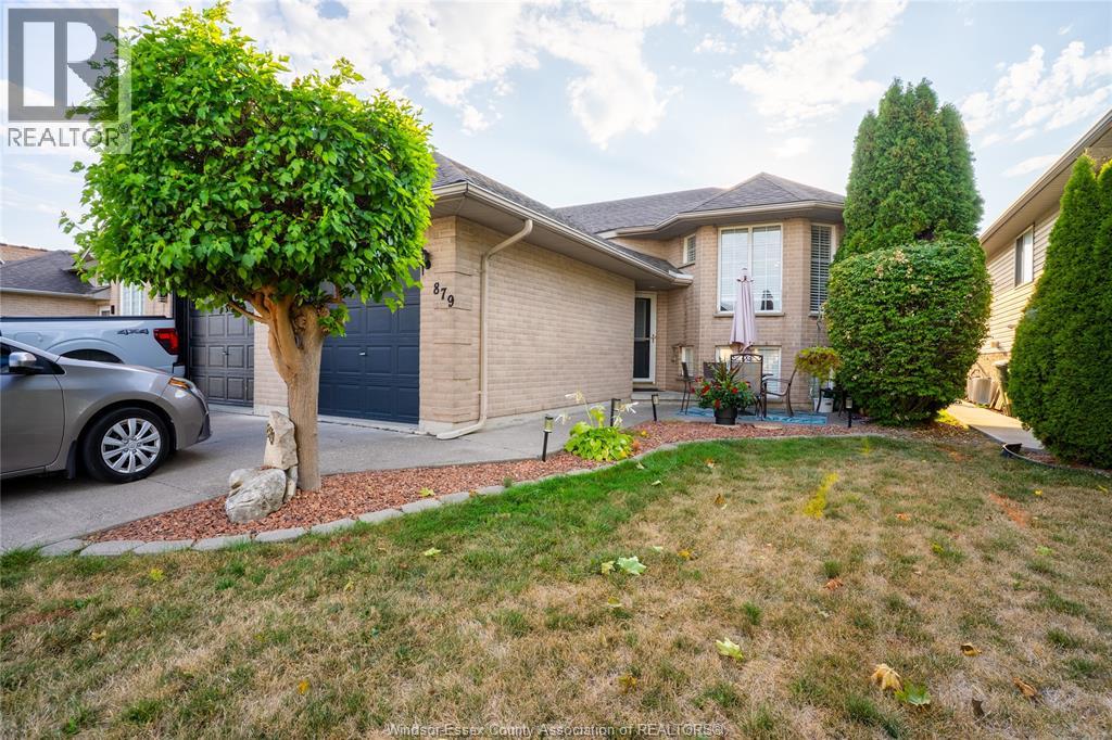MLS# 25026966: 879 MICHAEL, Tecumseh, Canada