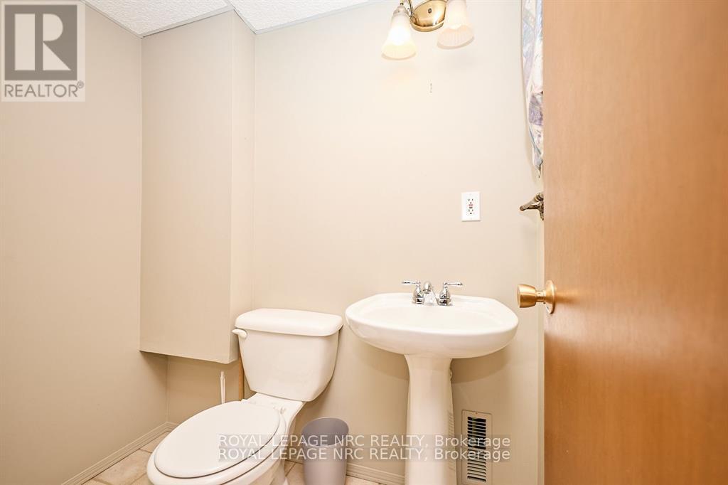 8 Lasalle Drive, St. Catharines, Ontario  L2M 2E4 - Photo 30 - X12476156