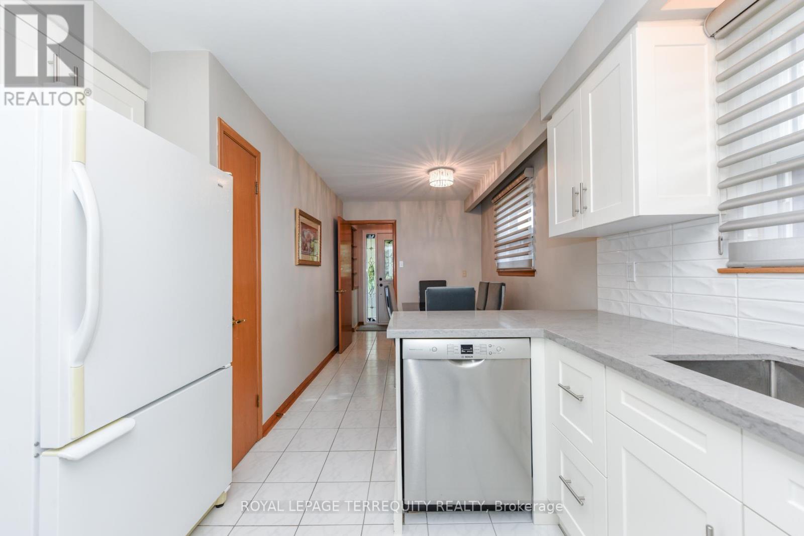 94 Melbert Road, Toronto, Ontario  M9C 3R1 - Photo 13 - W12476147