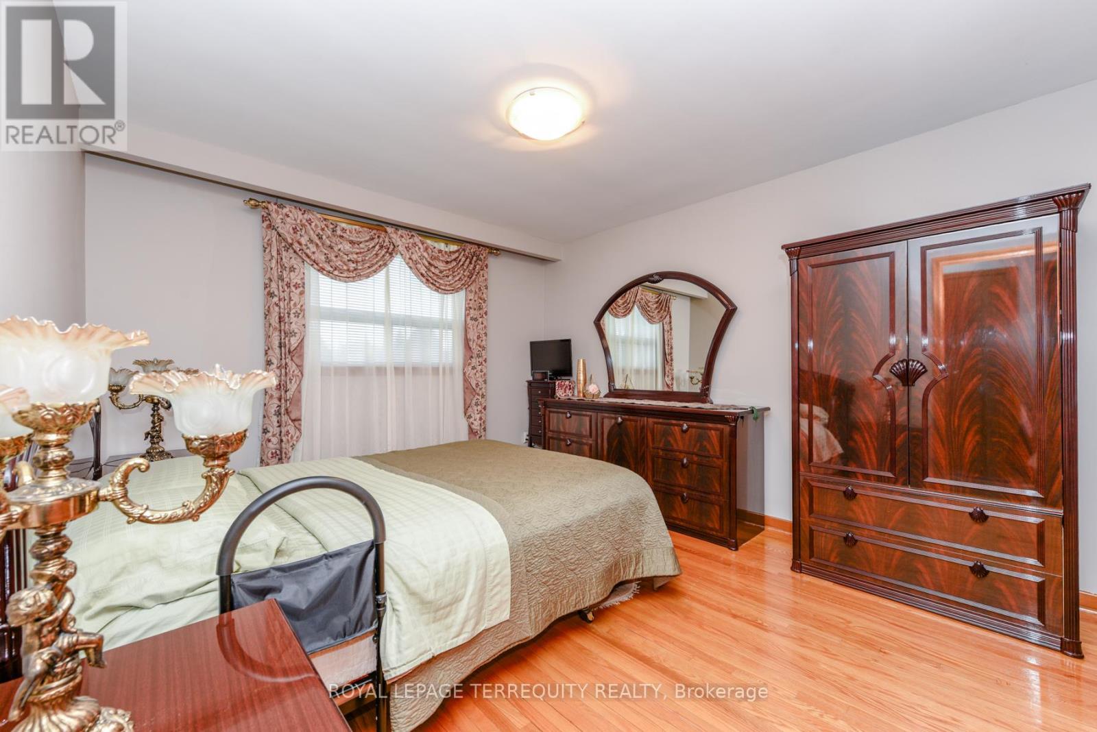 94 Melbert Road, Toronto, Ontario  M9C 3R1 - Photo 23 - W12476147