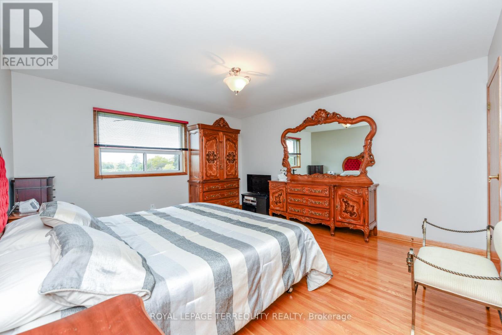 94 Melbert Road, Toronto, Ontario  M9C 3R1 - Photo 33 - W12476147
