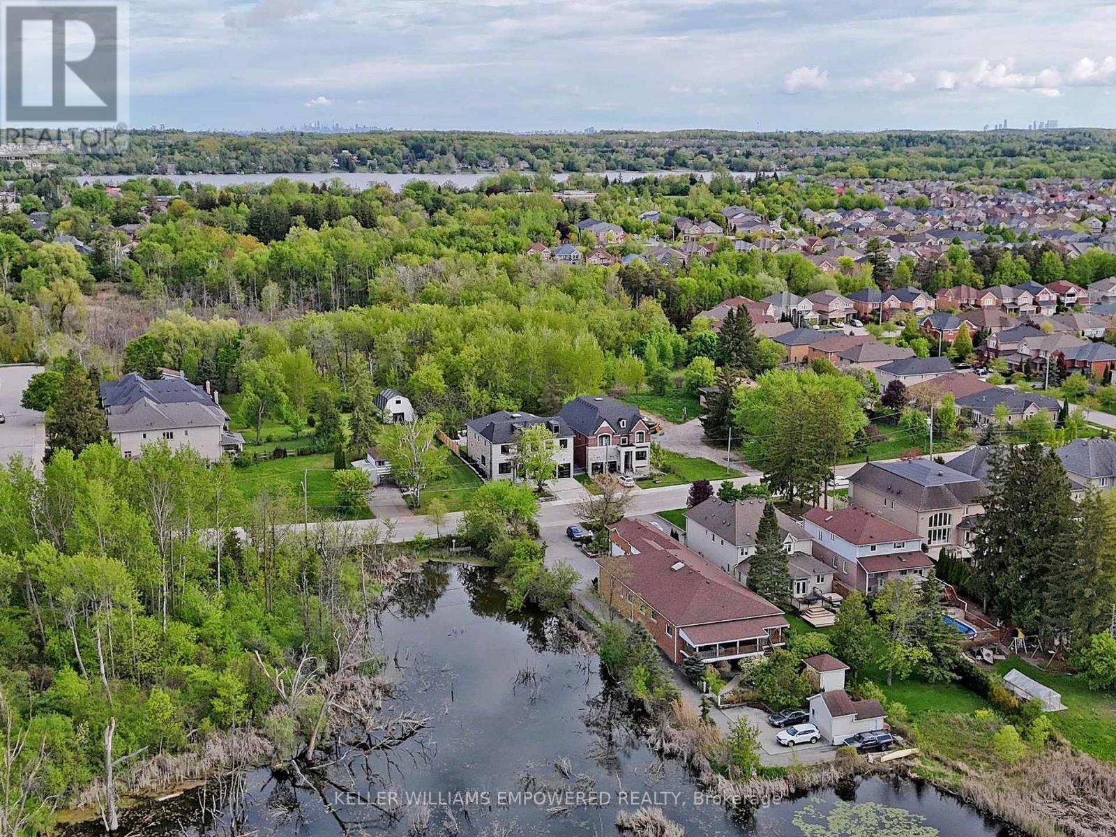 69 Snively Street, Richmond Hill, Ontario  L4E 3E7 - Photo 2 - N12378592