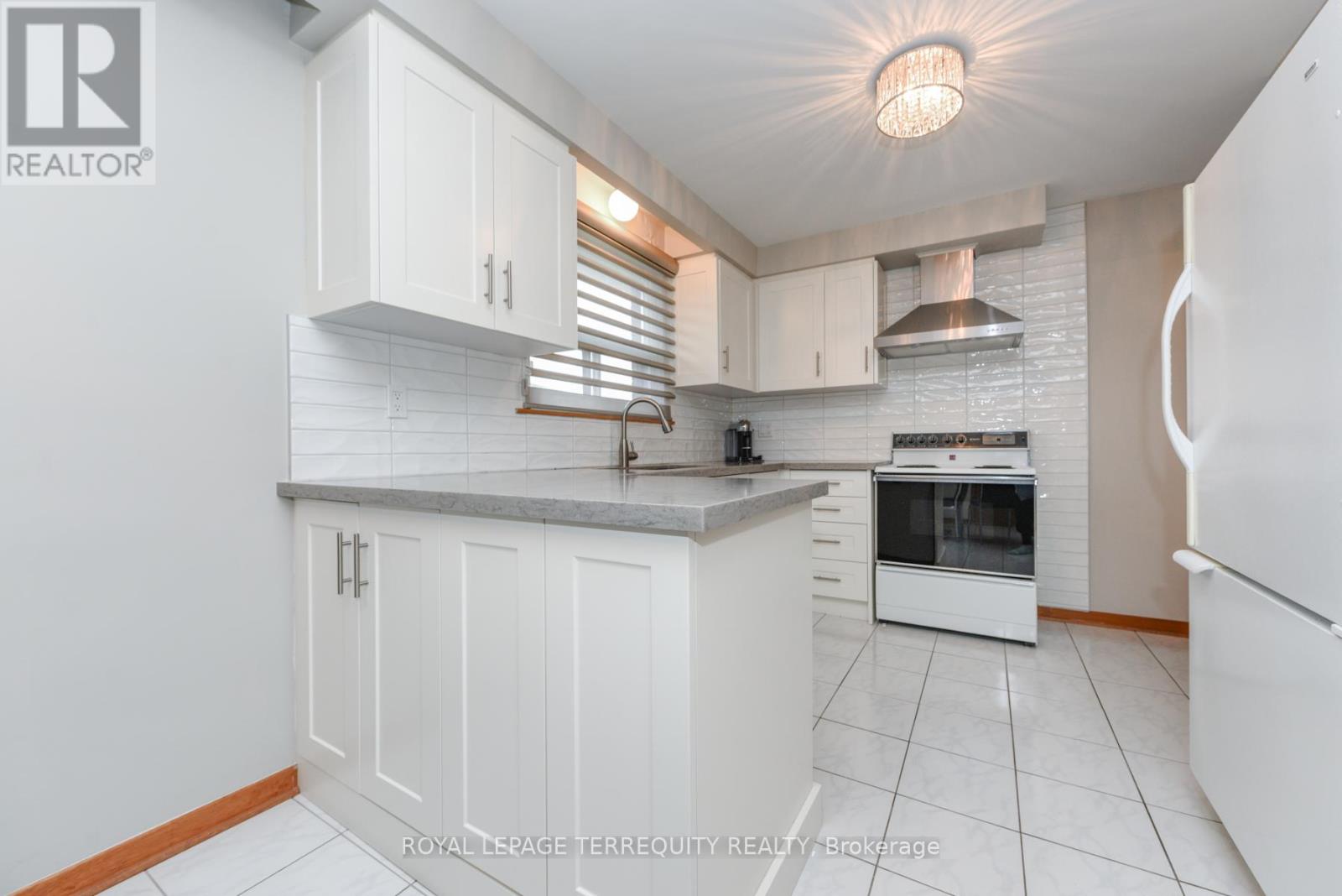 94 Melbert Road, Toronto, Ontario  M9C 3R1 - Photo 11 - W12476147