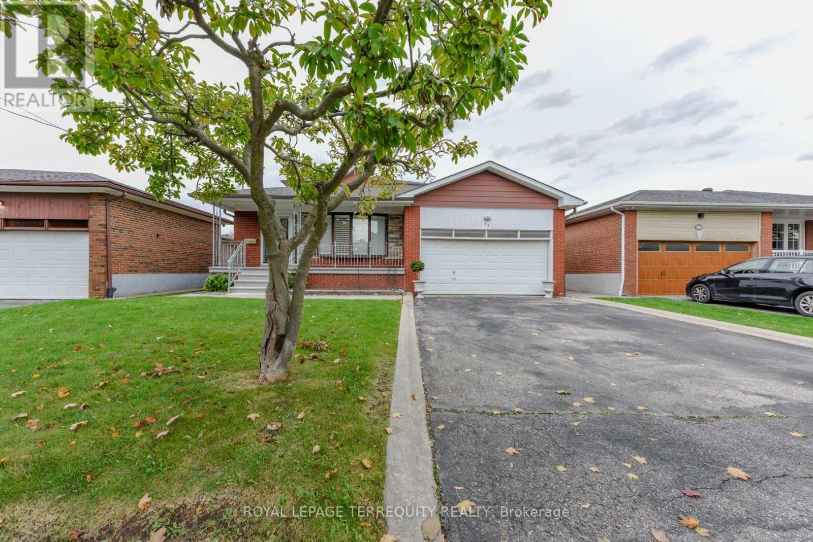94 Melbert Road, Toronto, Ontario  M9C 3R1 - Photo 2 - W12476147