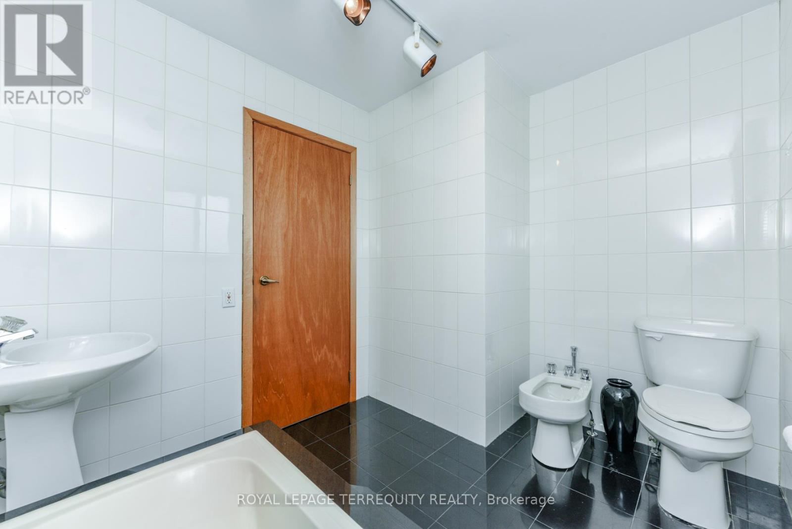 94 Melbert Road, Toronto, Ontario  M9C 3R1 - Photo 38 - W12476147